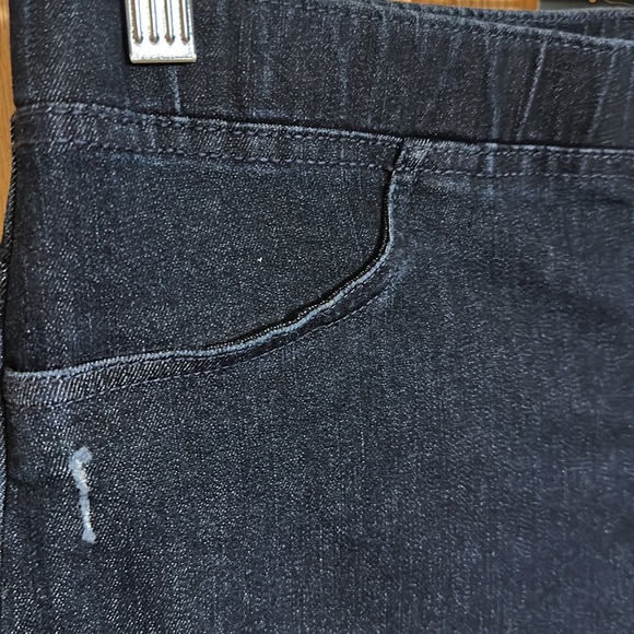 Hue Studio Women's Distressed Stretchy Denim Leggings - Midnight Rinse -… - Picture 8 of 14